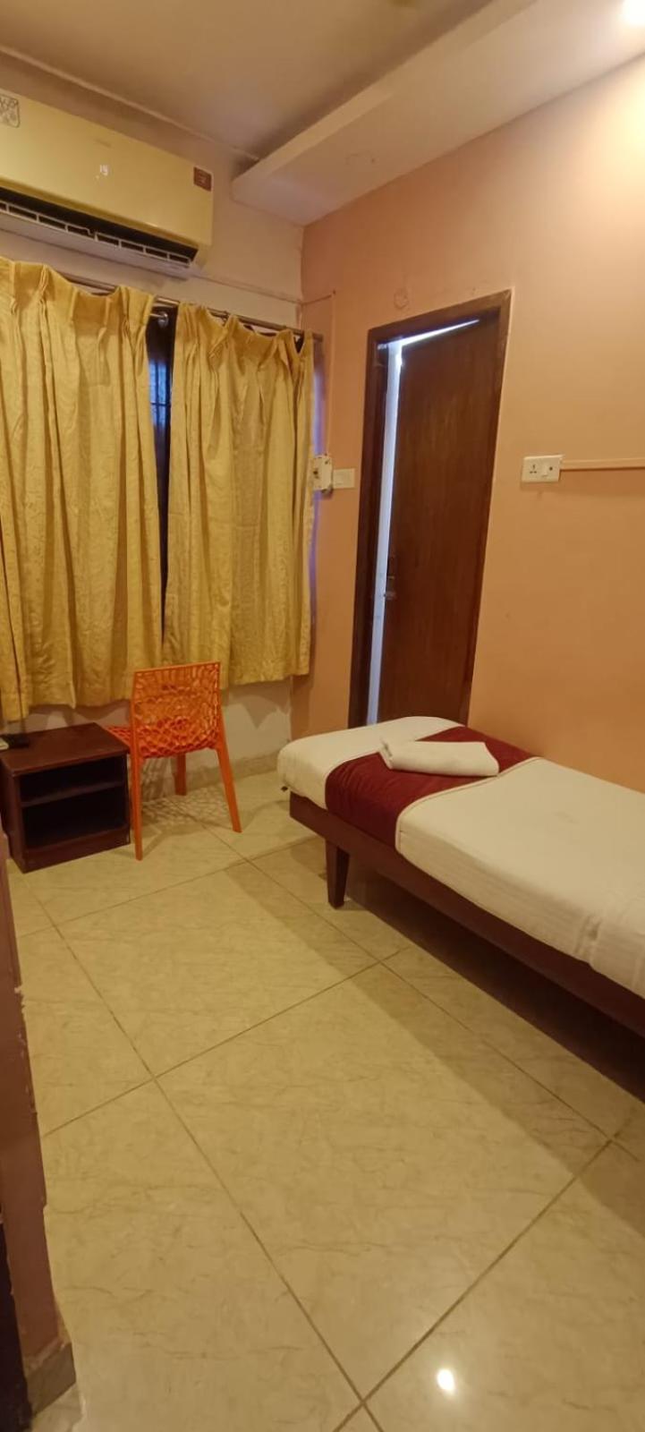 Naksha Tree Hotels Kishore Inn - Koyambedu Chennai Exteriör bild