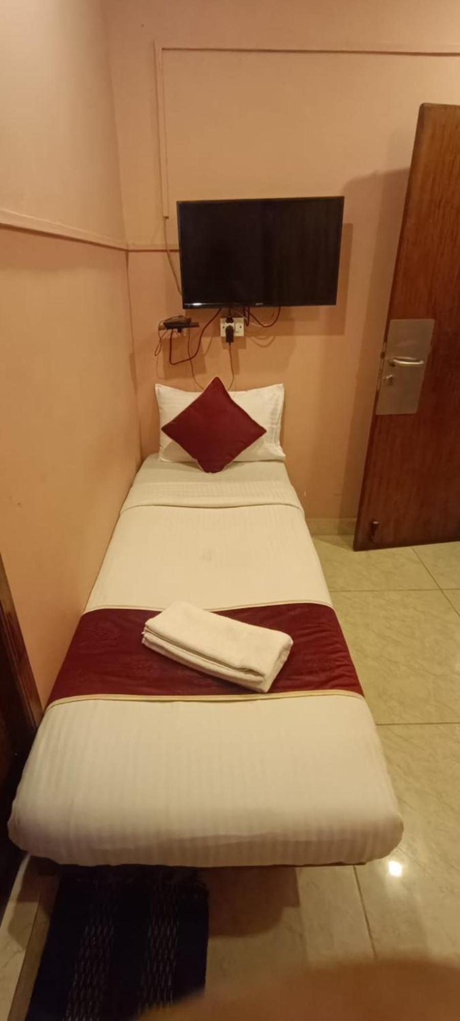 Naksha Tree Hotels Kishore Inn - Koyambedu Chennai Exteriör bild